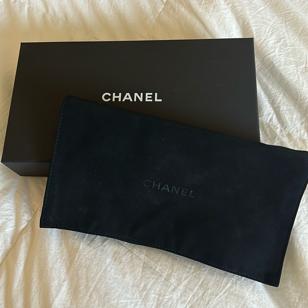Chanel box & dust bag